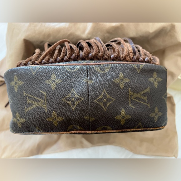 Louis Vuitton Monogram Marceau Fringe Crossbody - Vintage Boho Bags - Picture 3 of 15